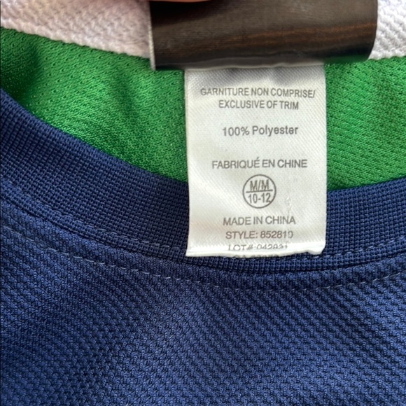 Youth Size 10-12 Official Canucks Blue and Green Orca Hockey Jersey - Picture 5 of 7